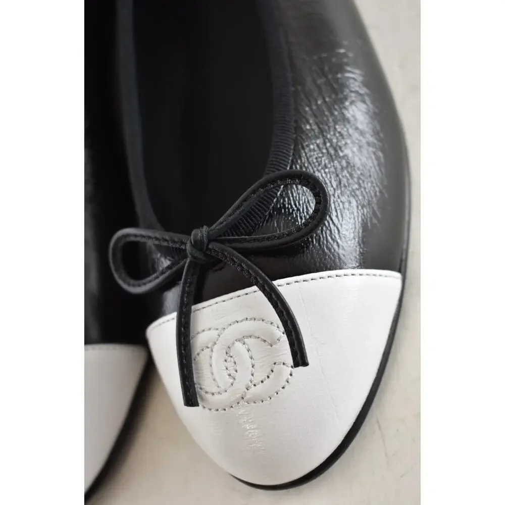 Chanel 26S Black White Crumpled Shiny Lambskin CC Bow Ballet Ballerina Flat 39.5 - Picture 15 of 16